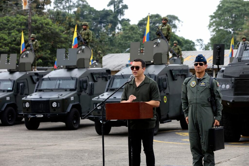 El Gobierno entregó vehículos tácticos a las Fuerzas Armadas.