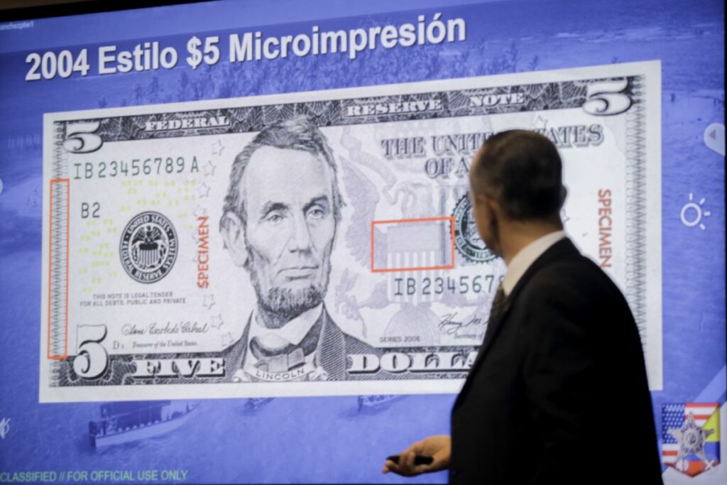 EE.UU. capacitó sobre detección de moneda falsa.
