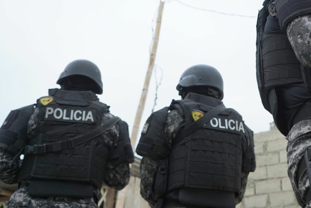 El policía fue asesinado a tiros, pero no en el lugar en el que se lo halló