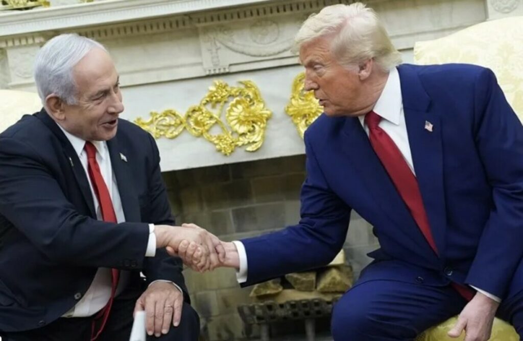 El primer ministro israelí, Benjamín Netanyahu, junto a Donald Trump en la Casa Blanca