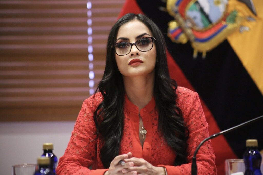 El TCE impuso una multa a la asambleísta correísta, Viviana Veloz.
