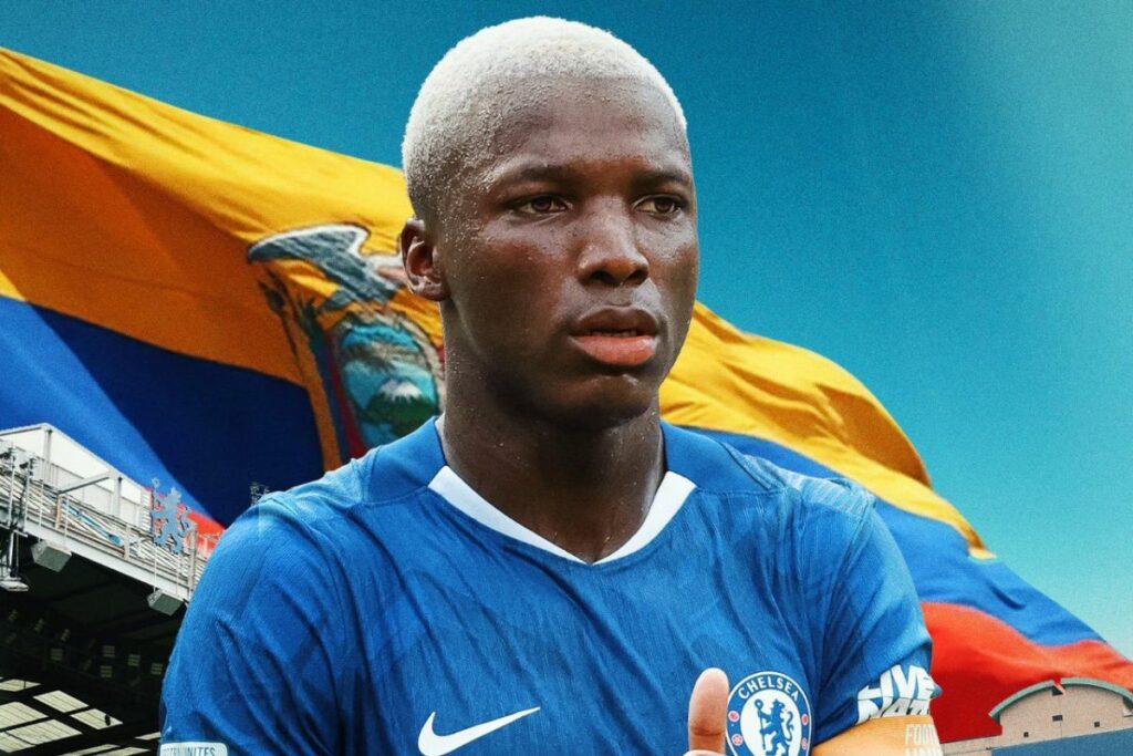 Chelsea conmemorando el 10. de agosto con una foto de Moisés Caicedo.