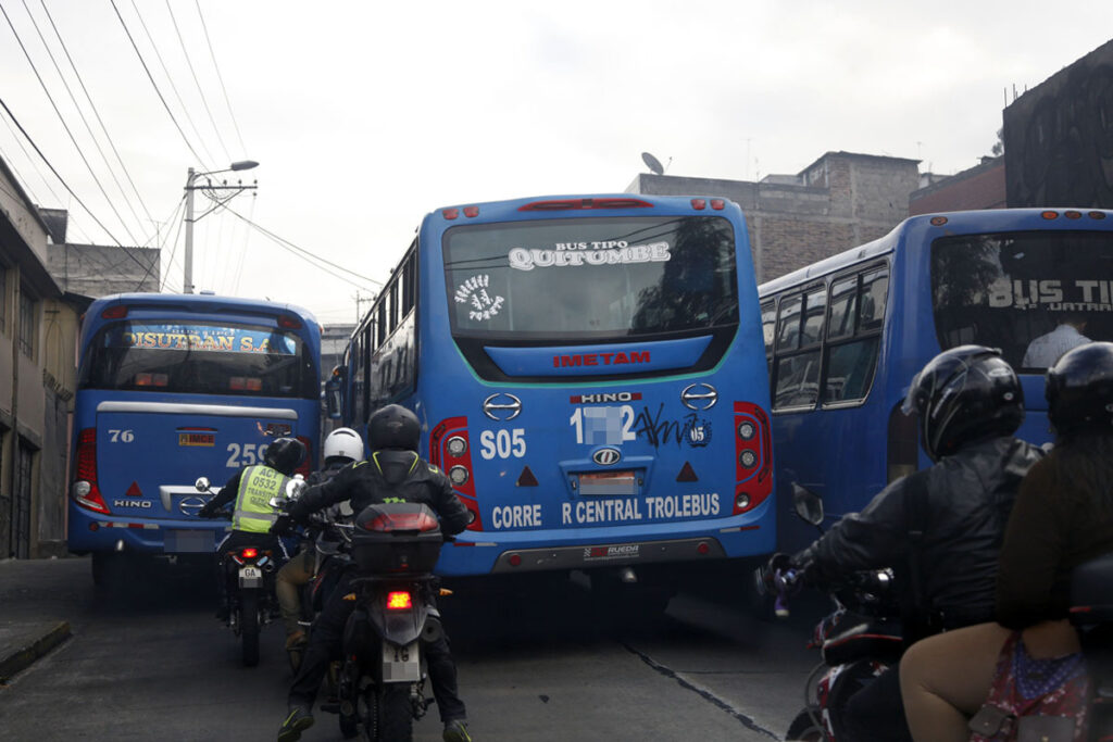 Quito exige seguridad real en el transporte público - El Comercio