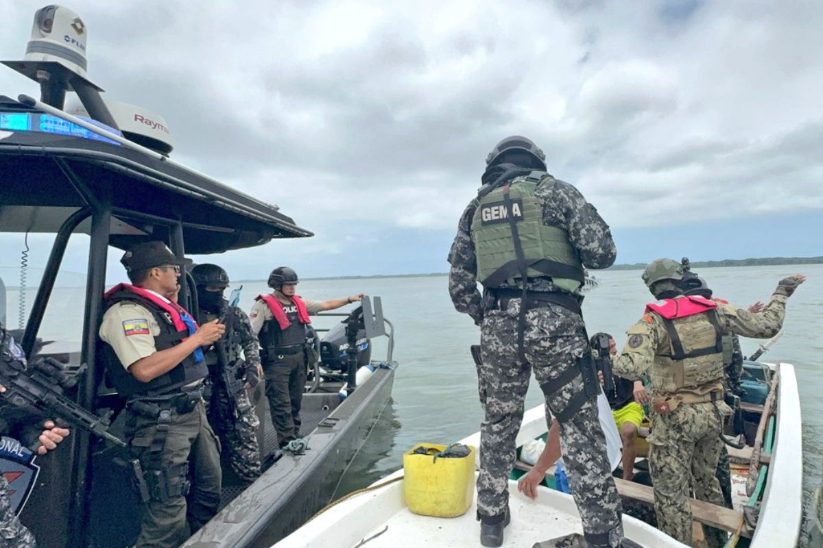 Policía Nacional implementa operativos de seguridad fluvial y marítima ...