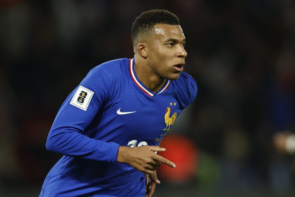 Kilyan Mbappé en su partido con Francia ante Azerbaiyán.
