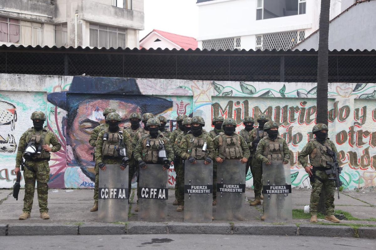 (EN VIVO) Marcha en Quito con baja asistencia y fuerte control policial este 15 de octubre