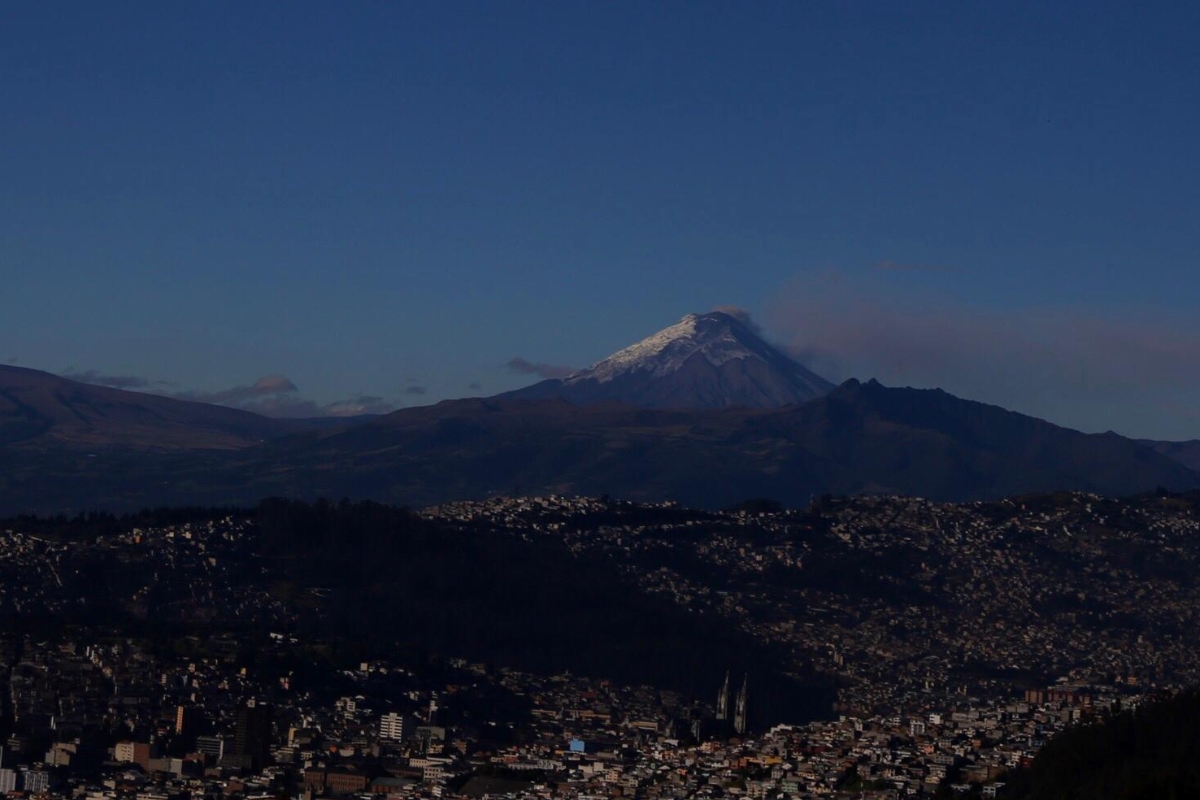 El Cotopaxi duerme, pero Quito construye en la ruta de sus lahares