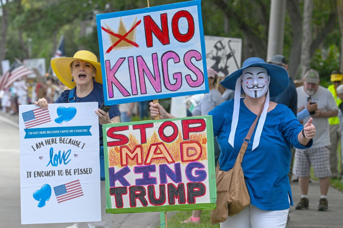 Protestas en Estados Unidos y Europa en contra de Trump con el lema No Kings