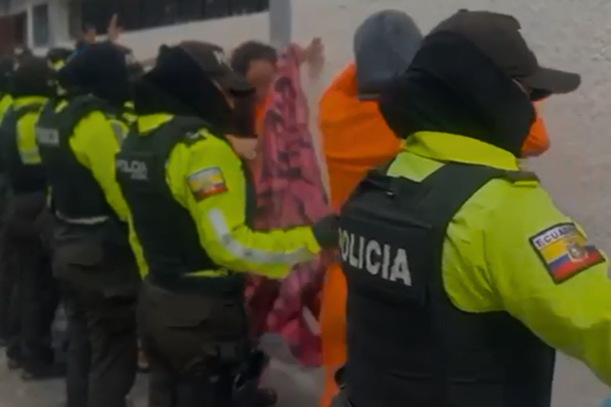 Policía encuentra objetos prohibidos en operativo Cruzada por la Seguridad en cárcel de Tungurahua