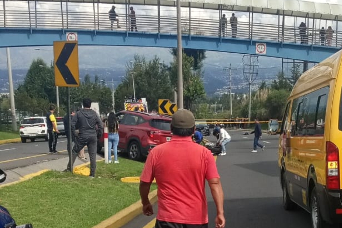 Cierre vial y un herido deja siniestro de tránsito en la autopista General Rumiñahui este viernes 17 de octubre