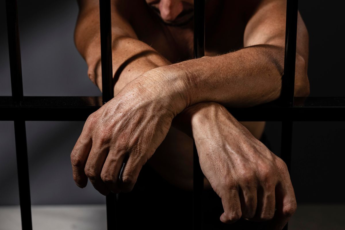 Justicia de España reduce condena a ecuatoriano por violación bajo ley del ‘solo sí es sí’