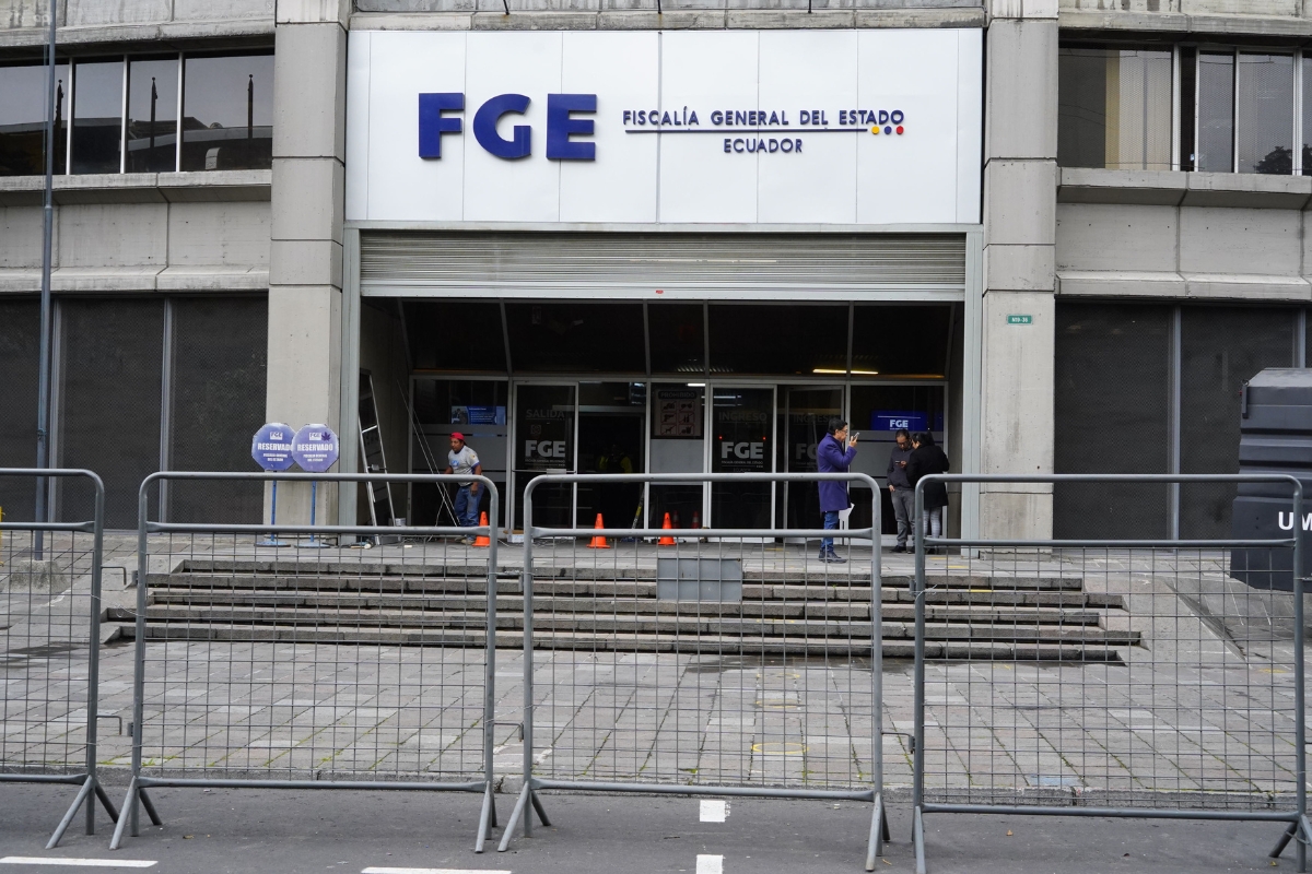 Fiscalía aclara investigación sobre explosión en la Bahía de Guayaquil, tras críticas de Aquiles Alvarez