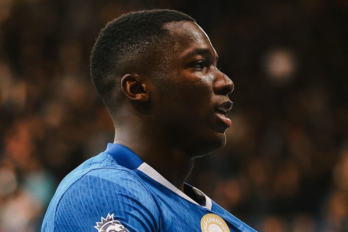 Moisés Caicedo rompe su valor de mercado con cifra millonaria