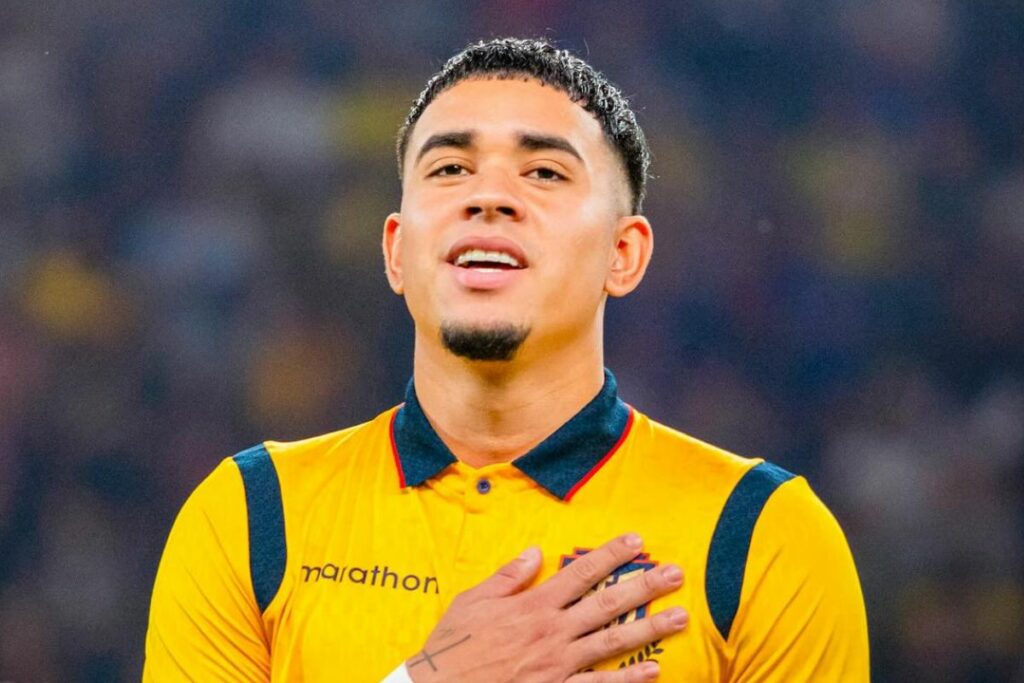 Kendry Páez juega en el Racing de Estrasburgo desde la temporada 2025-26.