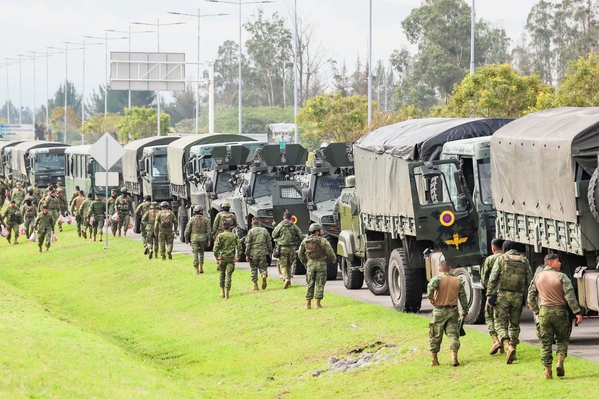Convoy humanitario llegó a Otavalo este martes 14 de octubre; el Gobierno se instala para abrir vías