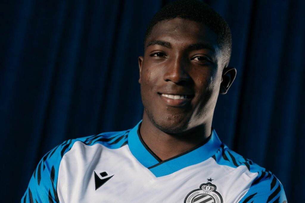 El ecuatoriano Joel Ordóñez con la camiseta del Club Brujas.