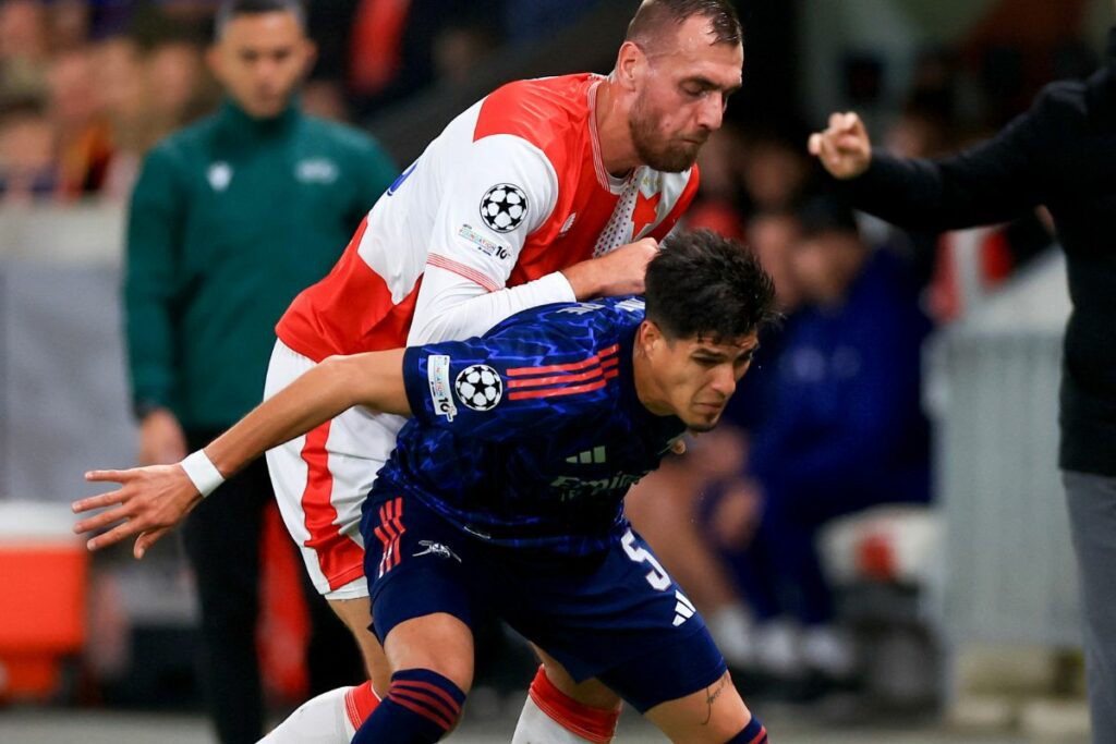 ARSENAL CHAMPIONS LEAGUE