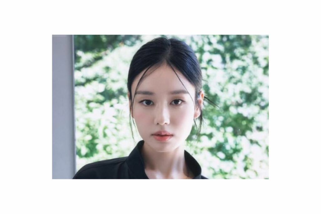 Go Da-rim destaca como una mujer ingeniosa que mantiene su fachada para conservar su empleo. 