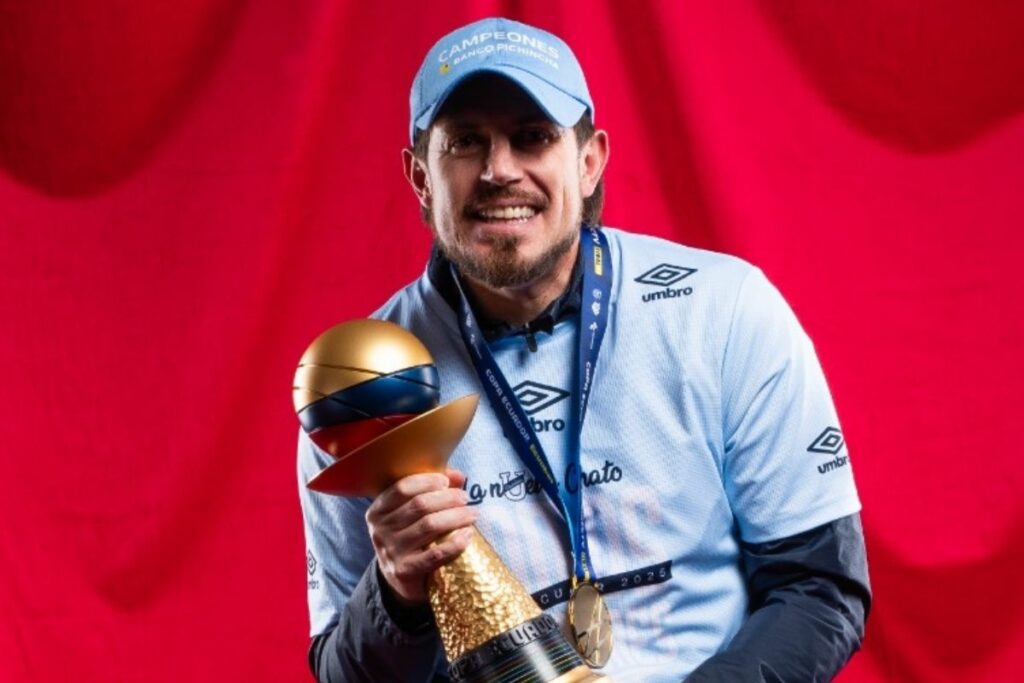 Diego Martínez, DT de Universidad Católica, tras ganar la Copa Ecuador.