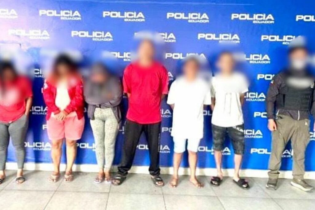 Funcionaria de Fiscalía en prisión por vínculos con banda criminal en Ecuador
