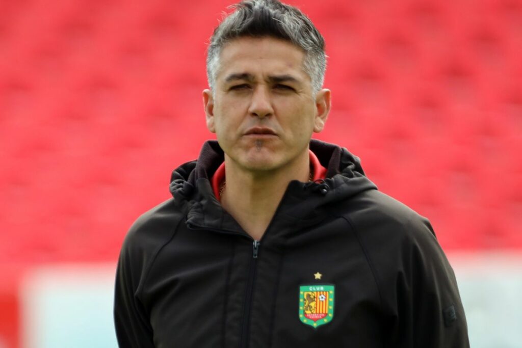 Norberto Araujo deja Deportivo Cuenca tras 15 meses a cargo del club