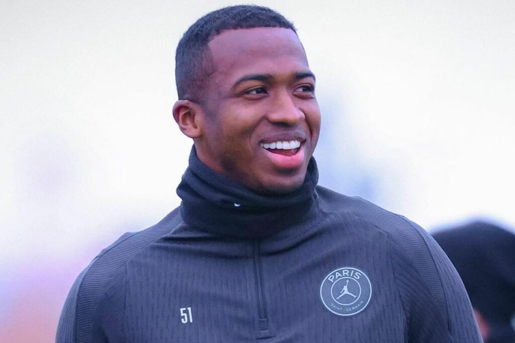 Pacho 2 Willian Pacho entra al top 5 de los defensores más caros del mundo - El ...