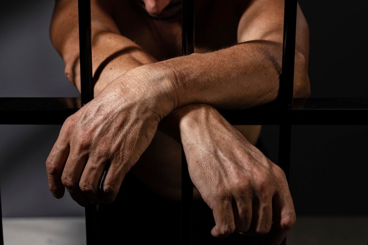 Sentencian a la pena máxima a un hombre por el femicidio de su hija de 16 años en Tungurahua