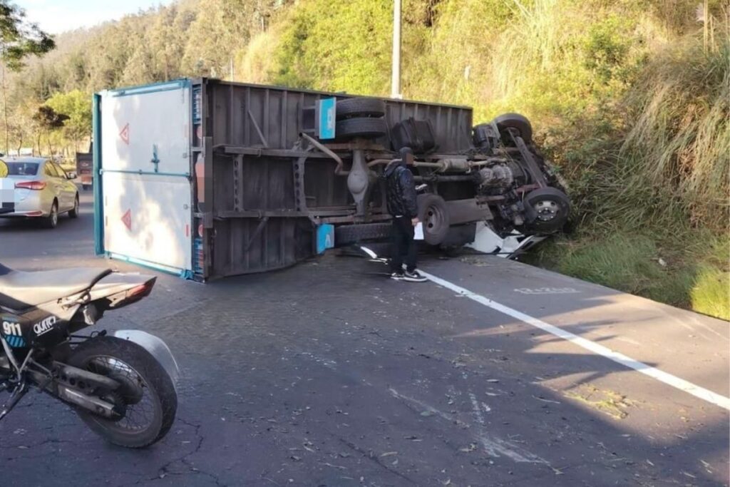 Quito Implementa Restricciones de Tránsito para Prevenir Accidentes