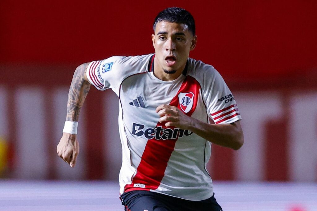 Alivio en Ecuador! Kendry Páez no se lesionó de gravedad con River Plate -  El Comercio