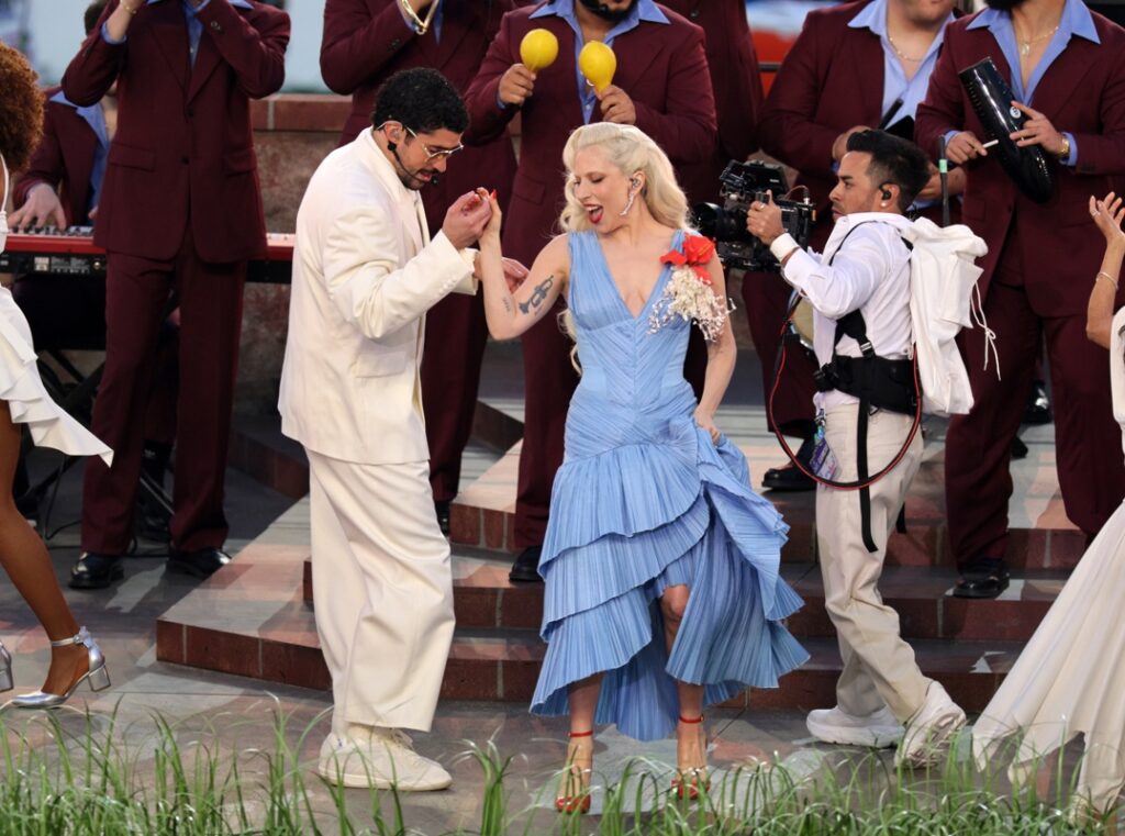 Bailó con Lady Gaga.