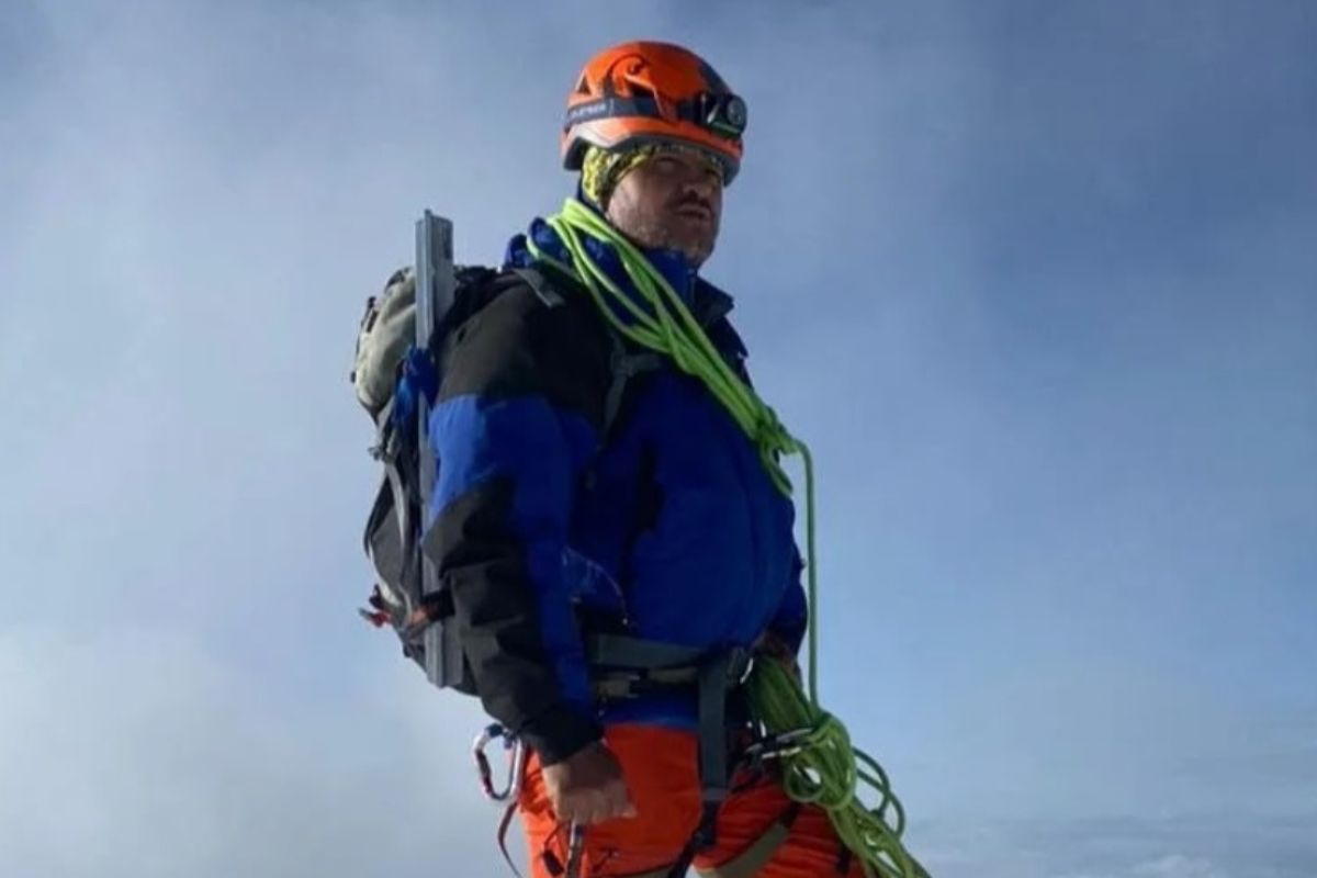 Efraín Coba, el montañista ambateño que conquistó mil veces el Cotopaxi