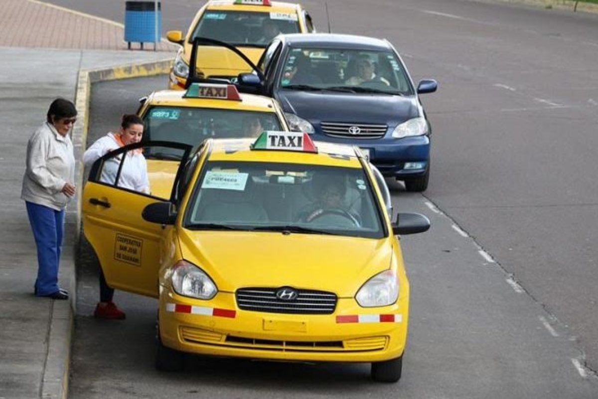 Cooperativas de taxis en Quito deberán tener unidades para personas con movilidad reducida
