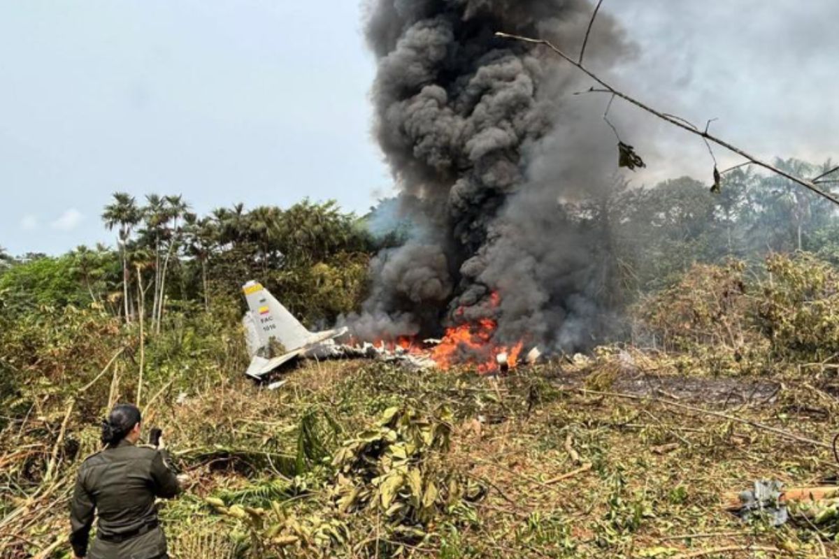 Confirman al menos ocho muertos y 83 heridos en accidente de avión militar en Colombia