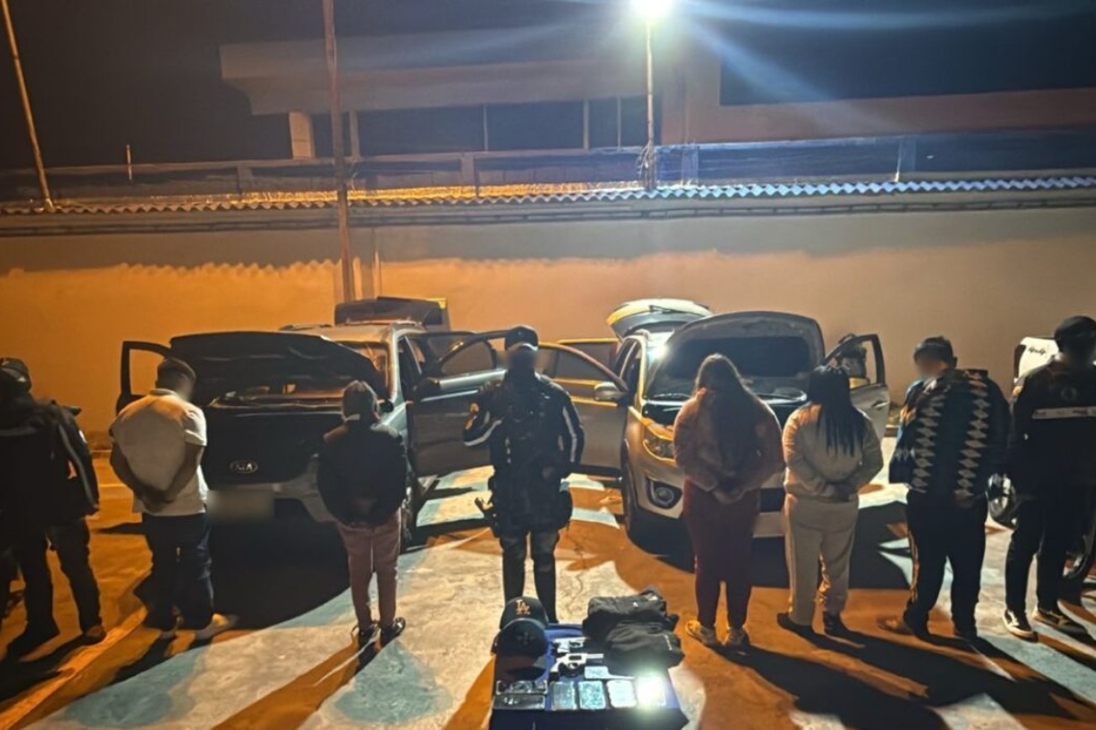 Cinco detenidos en Quito por presunto asalto a mano armada