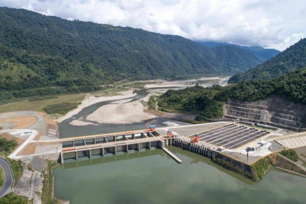 La central Coca Codo Sinclair alcanzó una generación de 1 010 MW, convirtiéndose en el principal soporte del sistema eléctrico nacional. Foto:archivo EL COMERCIO
