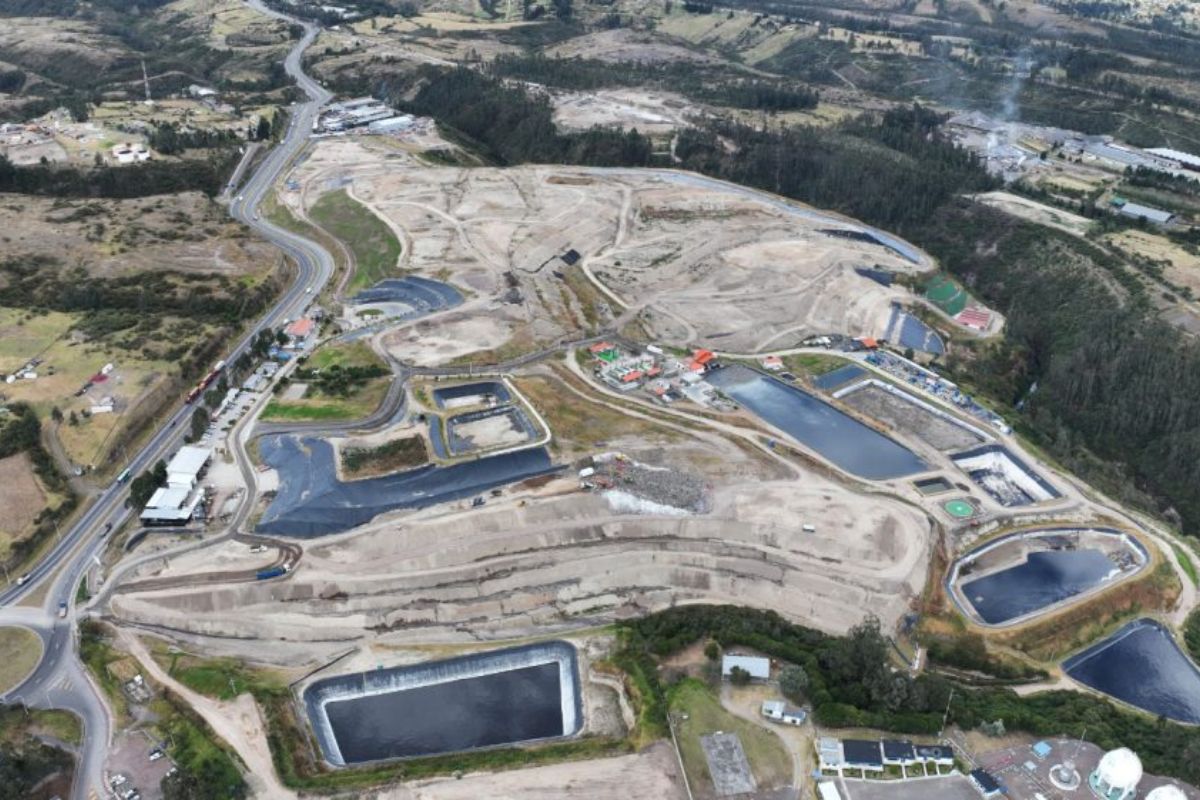 Ecuador regula el desecho de insumos relacionados con drogas en rellenos sanitarios