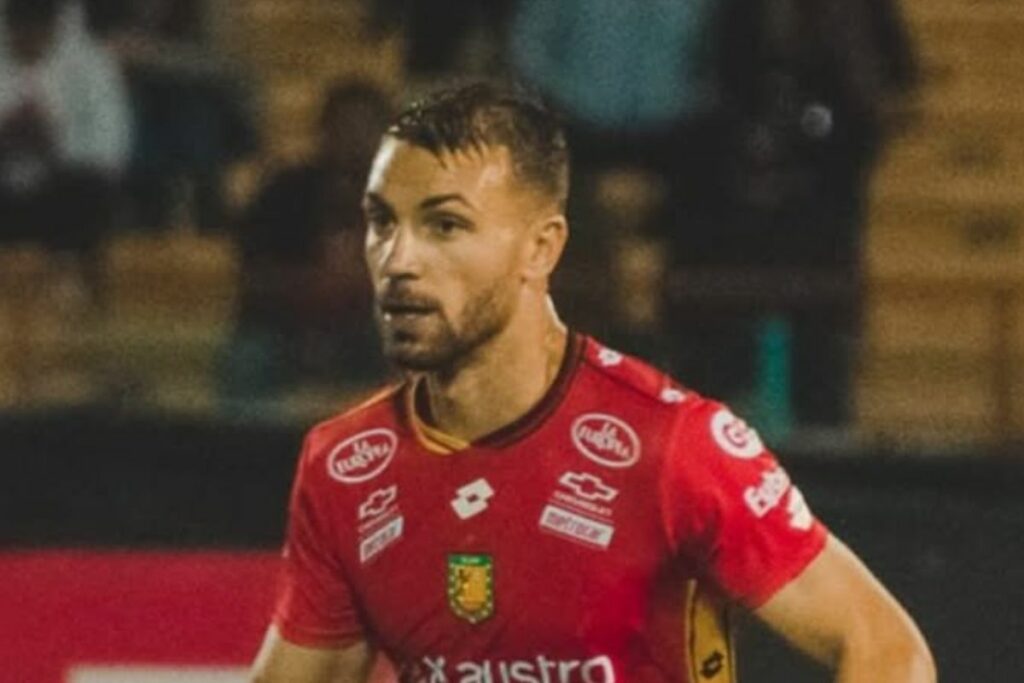 Dura sanción para el jugador del Deportivo Cuenca que lesionó a Johan García - El Comercio Dura sanción para el jugador del Deportivo Cuenca que lesionó a Johan García - El Comercio