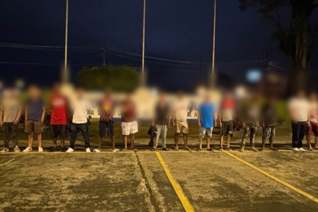 Toque de queda deja 972 aprehendidos en su primera semana en Ecuador ...