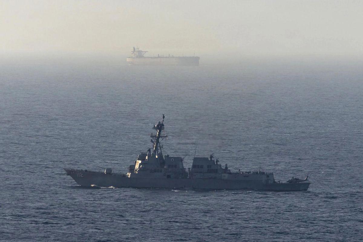 Irán asegura que pagos por tránsito en Ormuz llegan a su banco