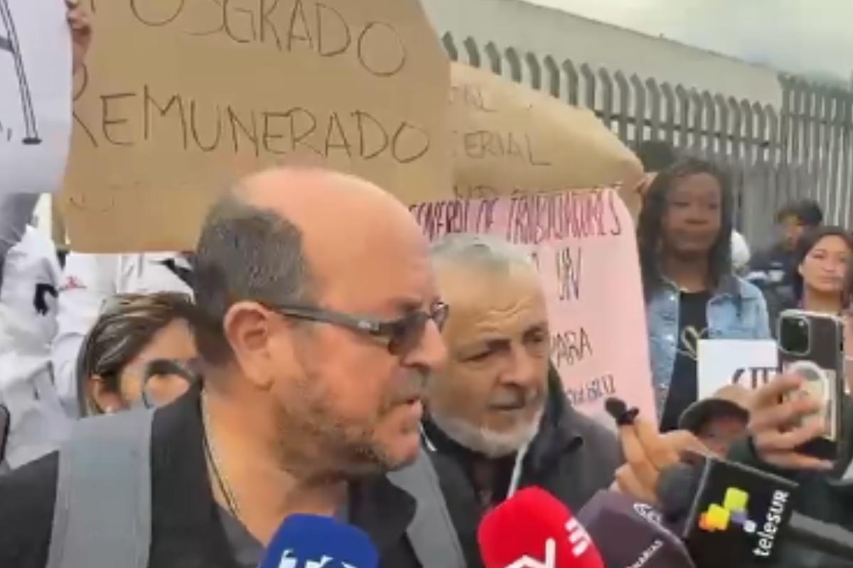 Médicos inician protestas por situación del sector salud