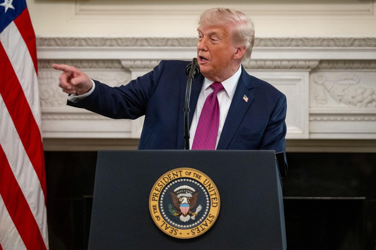 Trump anuncia alto el fuego indefinido para negociar con Irán