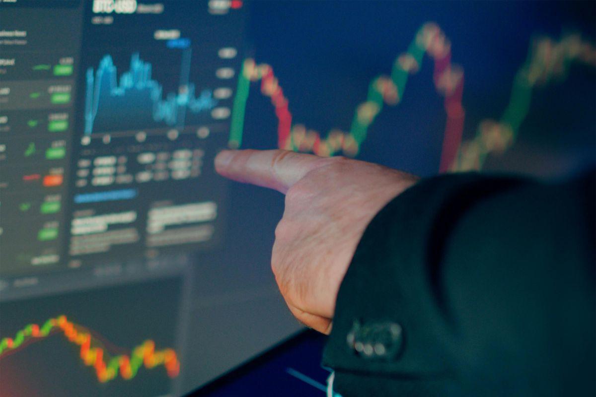 El riesgo país de Ecuador se aproxima a 400 puntos