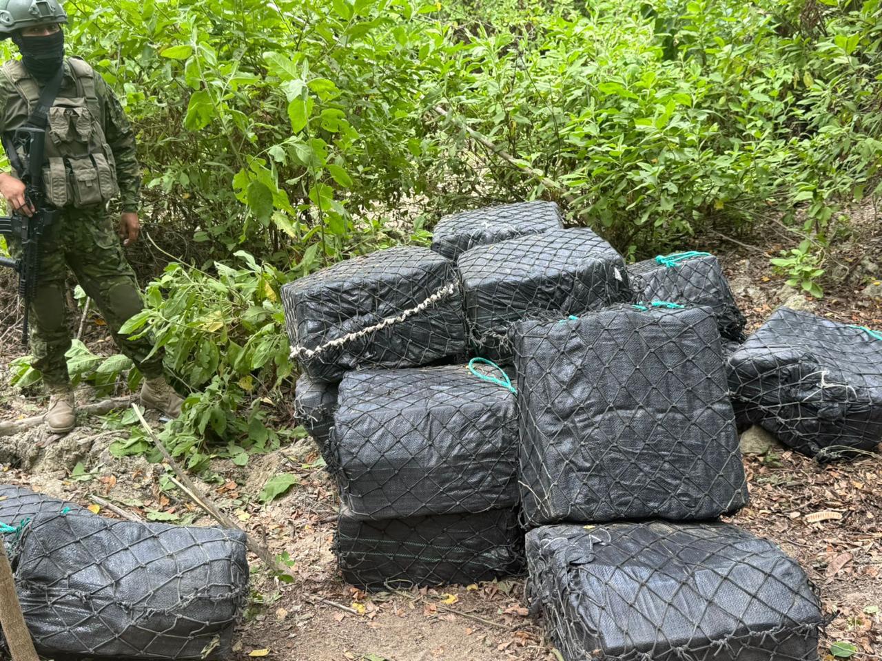 Golpe al narcotráfico en Ecuador, incautan 4,5 toneladas de droga en Manabí