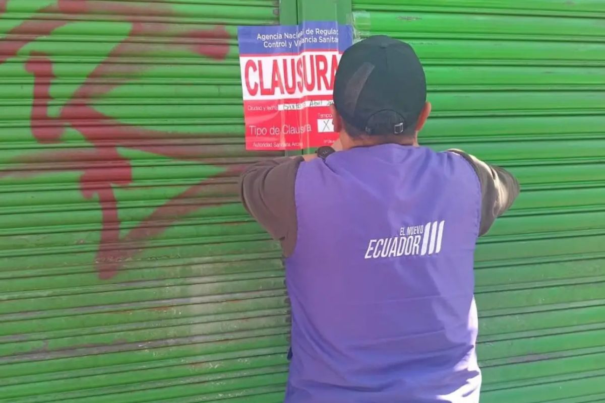 Arcsa clausura dos panaderías en el norte de Quito por graves infracciones sanitarias