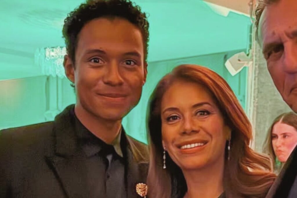 Jaafar con su madre, Alejandra.