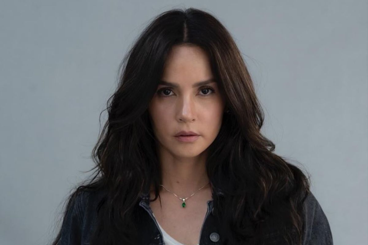 ‘Tengo el corazón partido’, dice Carmen Villalobos tras la tragedia en el set de ‘Sin senos sí hay paraíso’