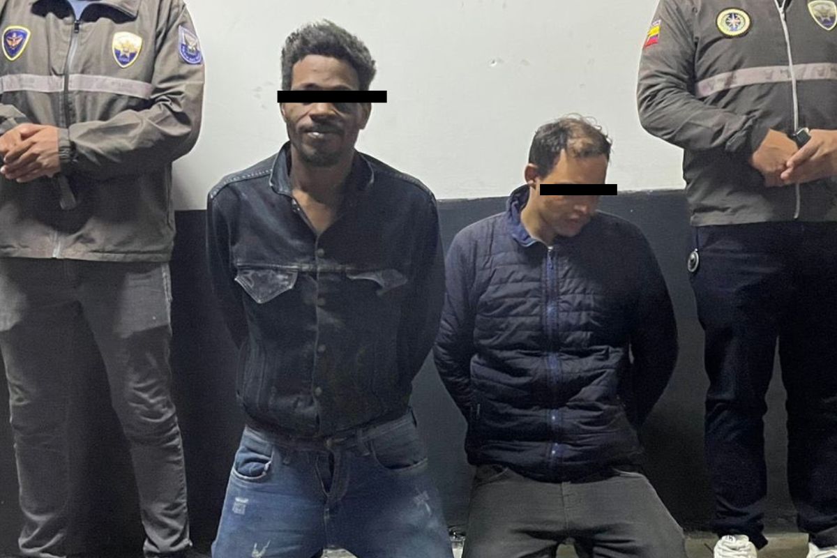 Ecuador detiene a dos personas vinculadas a las antiguas FARC de Colombia y a Los Lobos