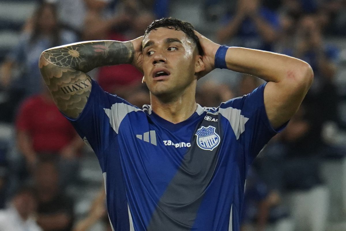 Emelec es sancionado por su hinchada y Liga de Quito saca ventaja para el duelo