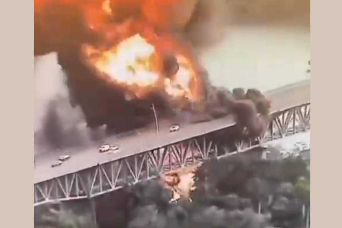 (Video) Un muerto y cierre del Puente de las Américas tras incendio de camiones cisterna en Panamá