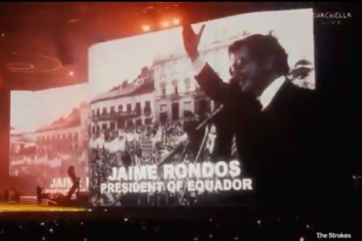 Imagen de Jaime Roldós aparece en Coachella en show de The Strokes, ¿por qué?